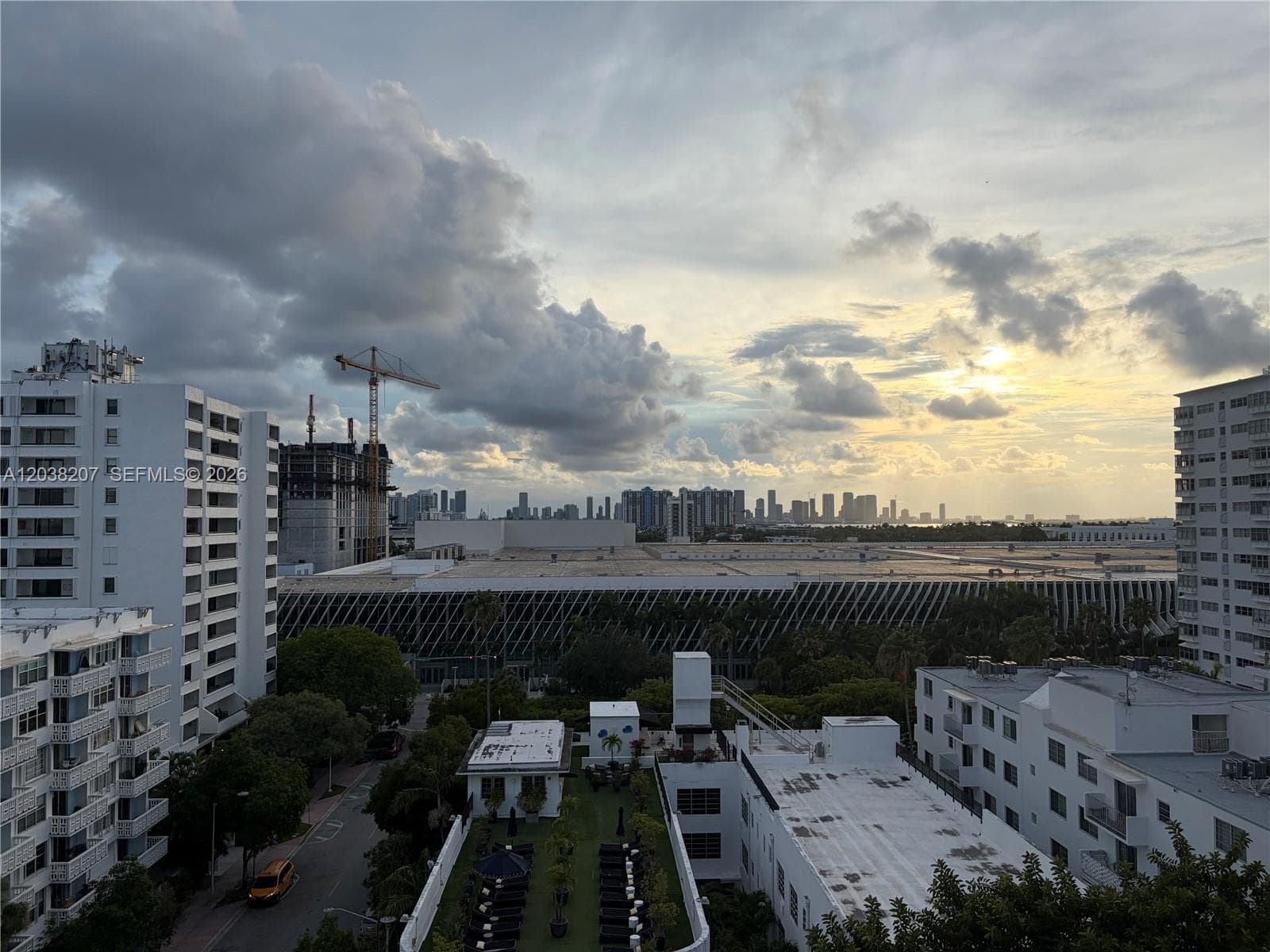 A12038207 — Miami Beach — 27