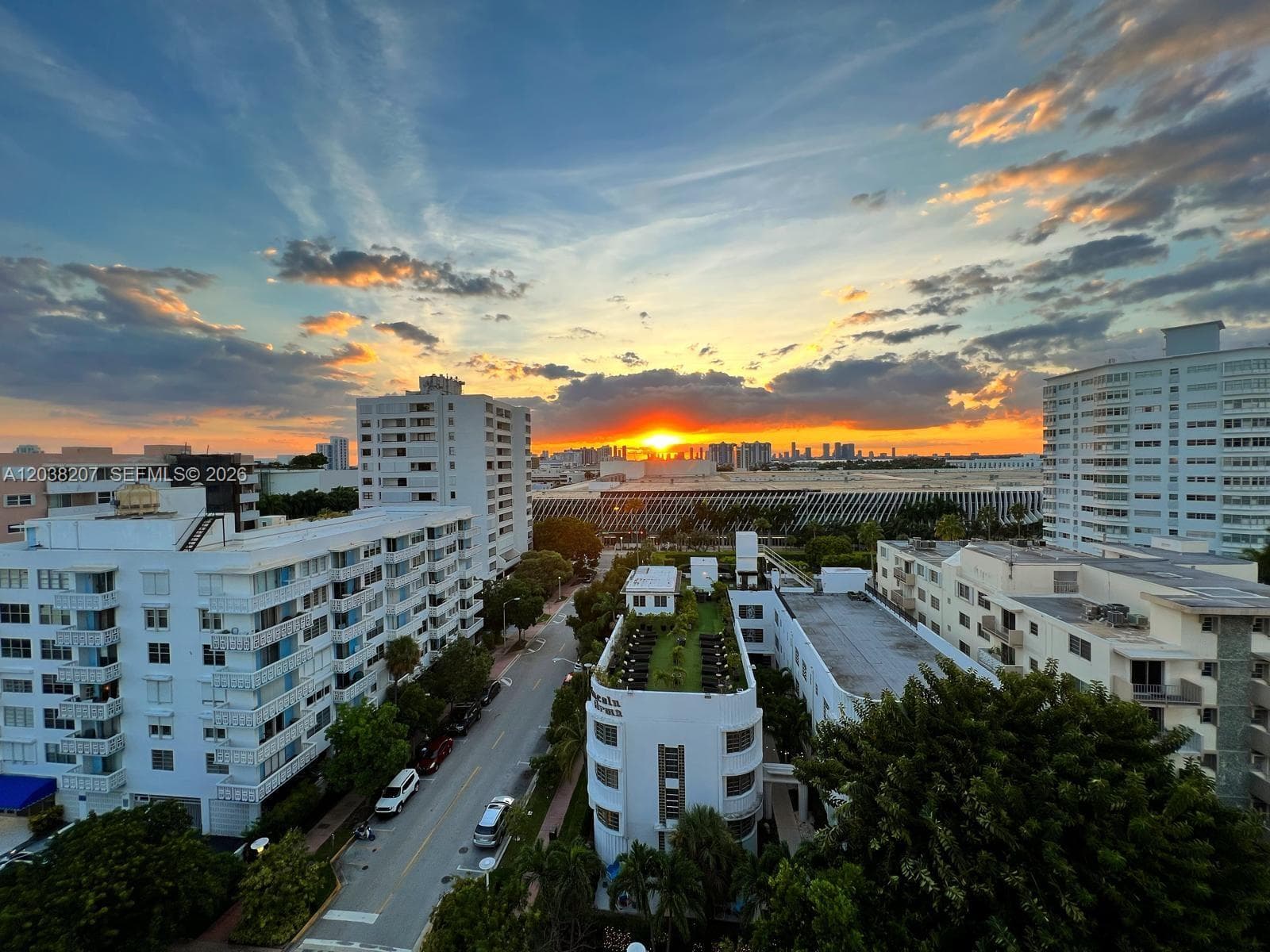 A12038207 — Miami Beach — 2