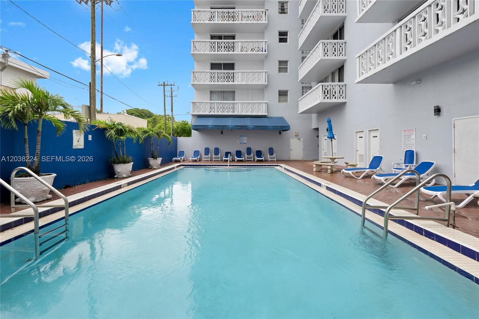 A12038224 — Miami Beach — 20