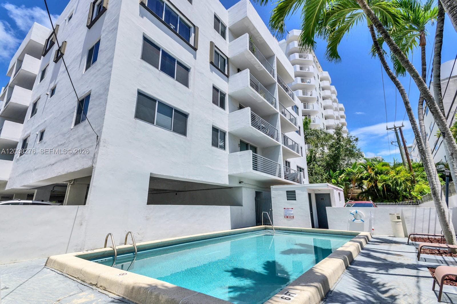 A12038276 — Miami Beach