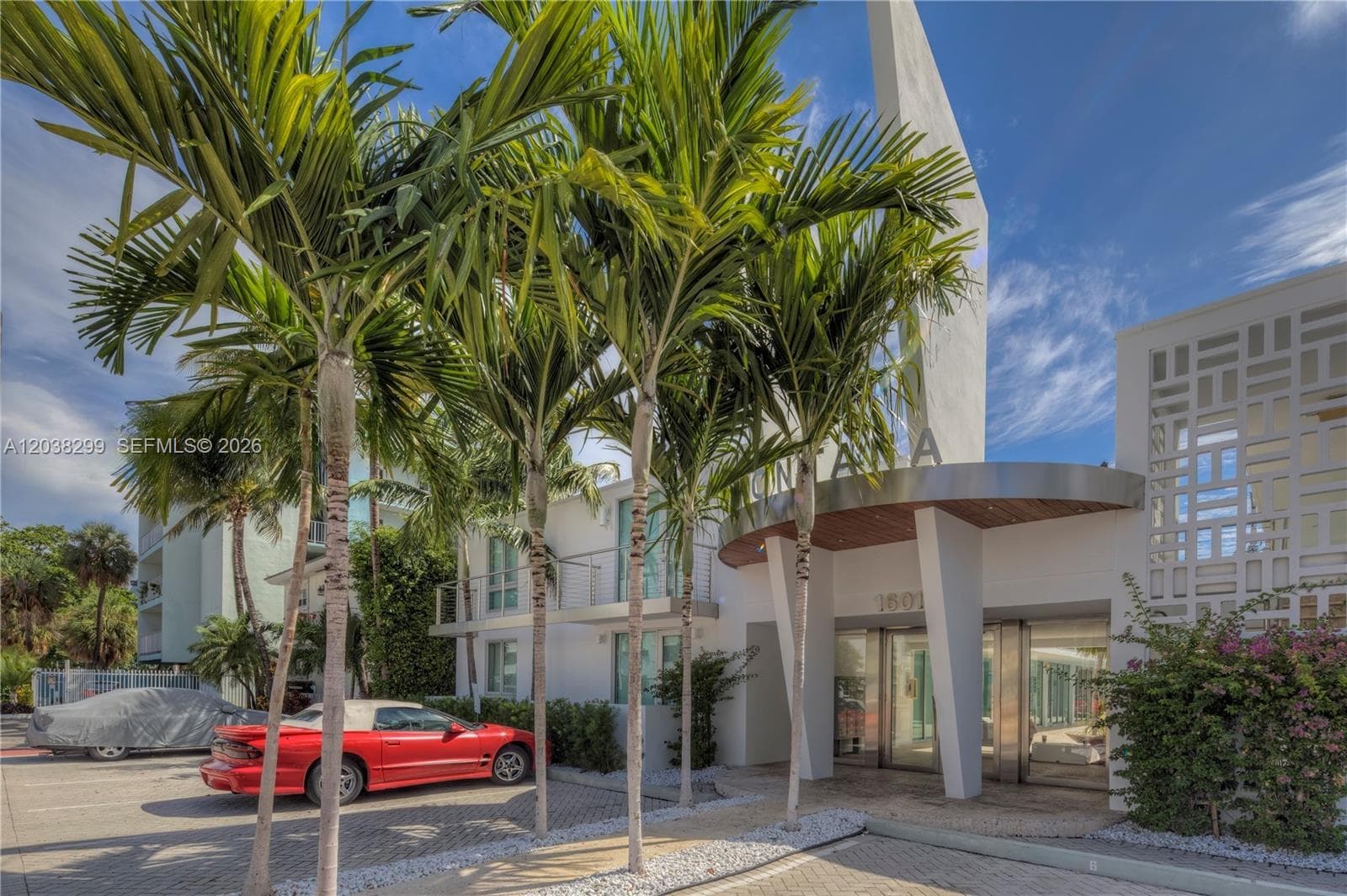A12038299 — Miami Beach