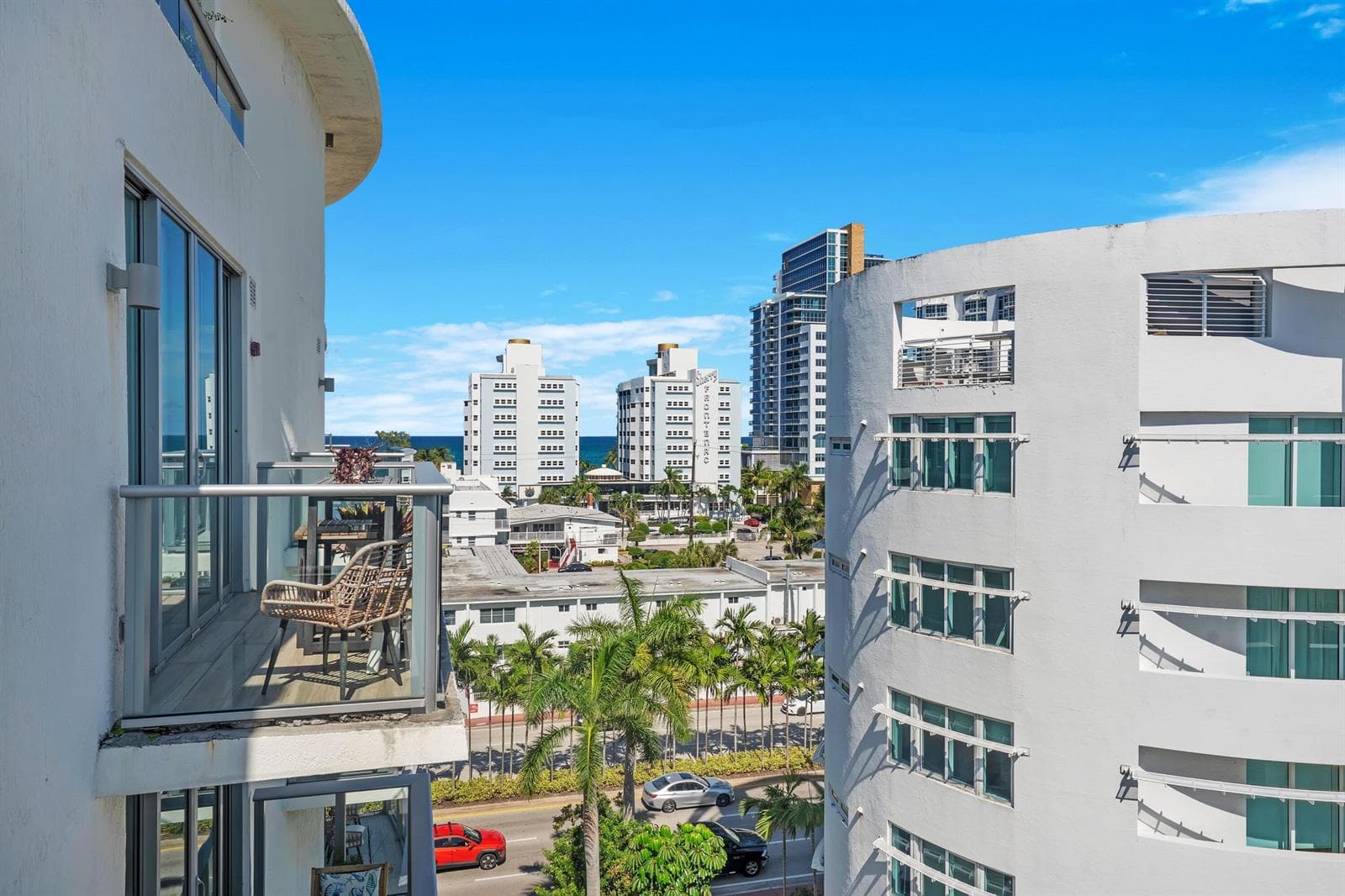 B26041873 — Miami Beach — 26