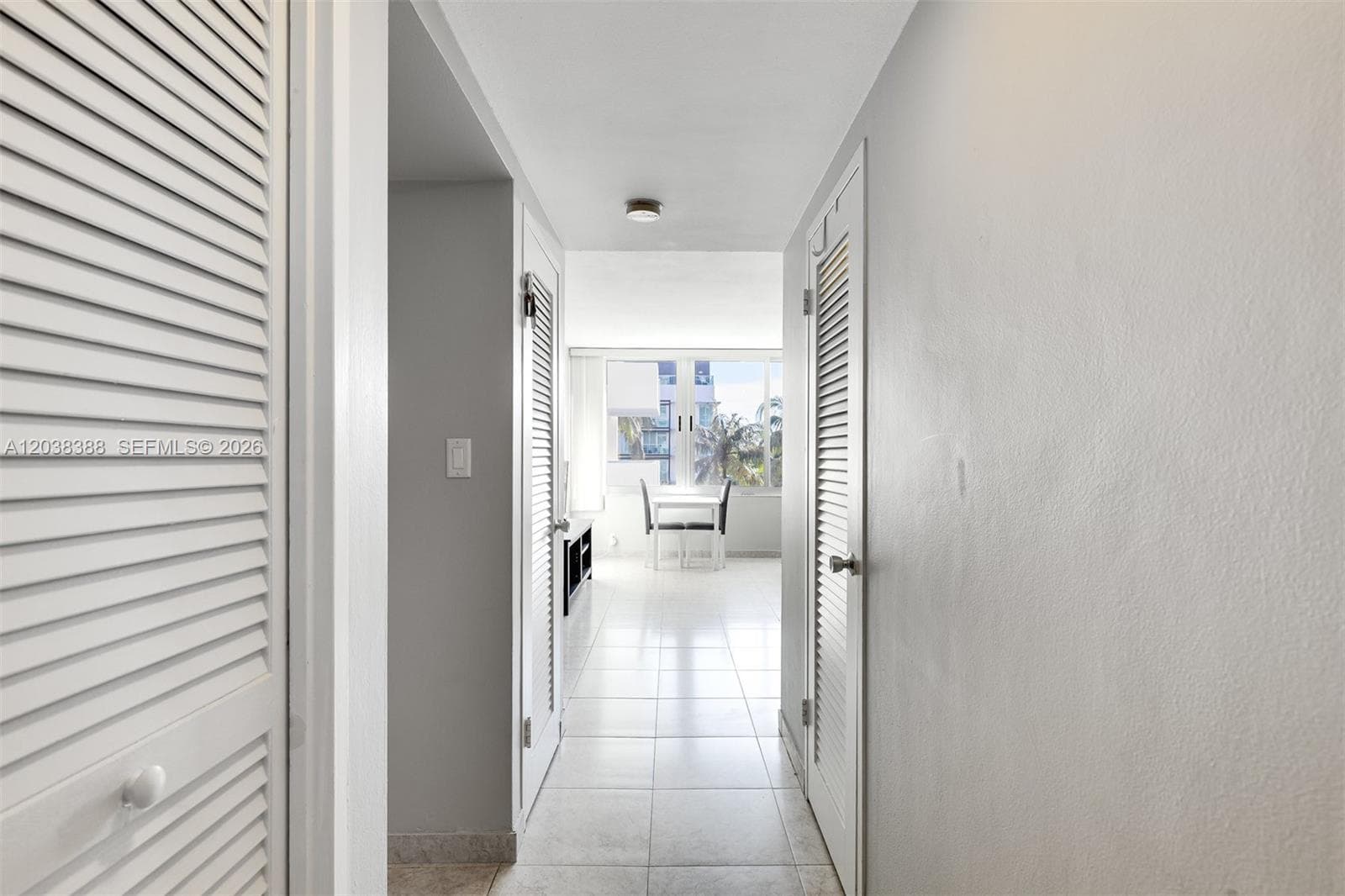 A12038388 — Miami Beach — 11