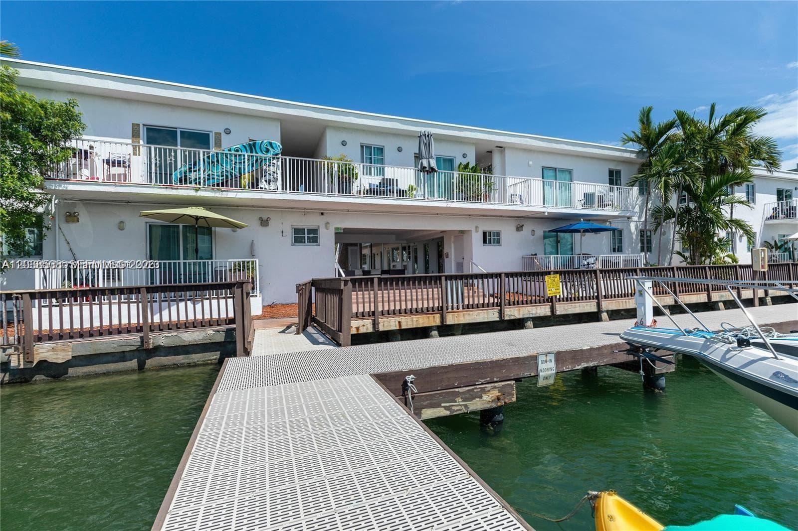 A12038538 — Miami Beach — 2