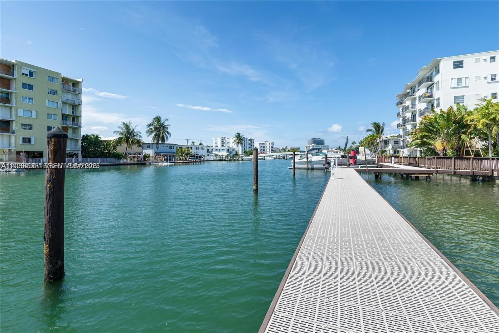 A12038538 — Miami Beach — 3