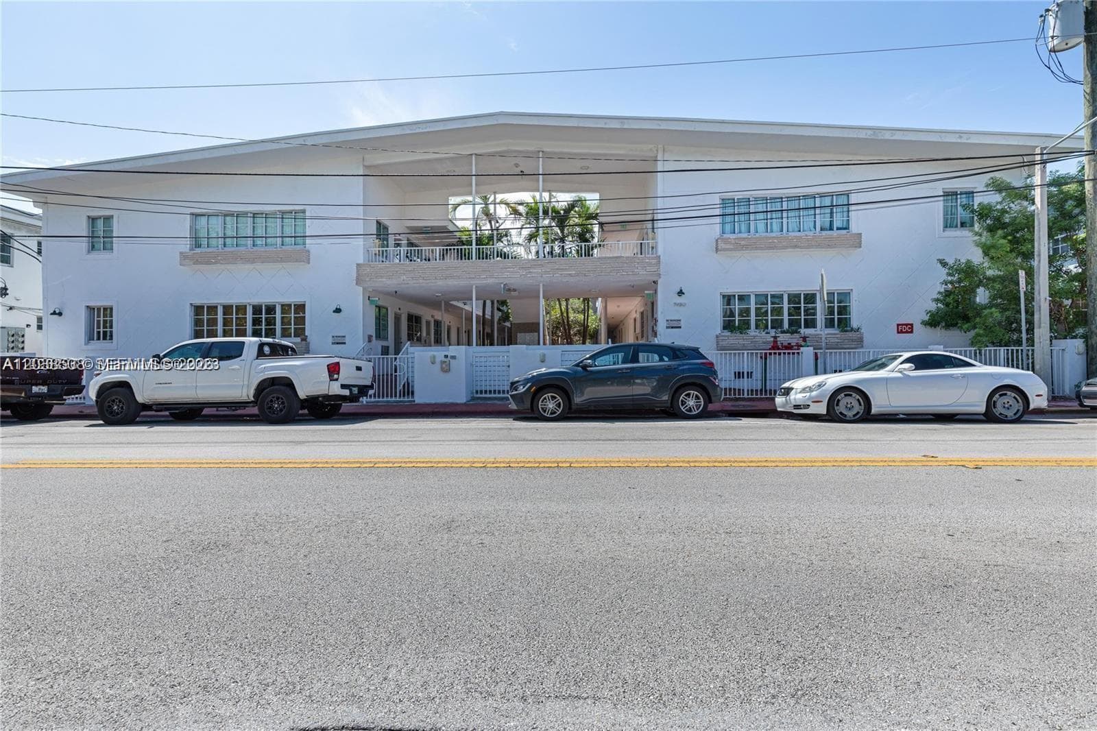 A12038538 — Miami Beach — 8