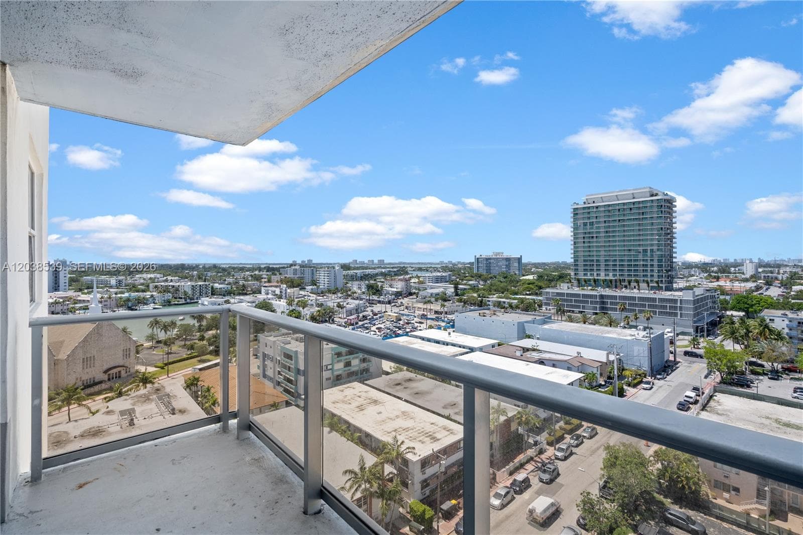 A12038539 — Miami Beach — 14
