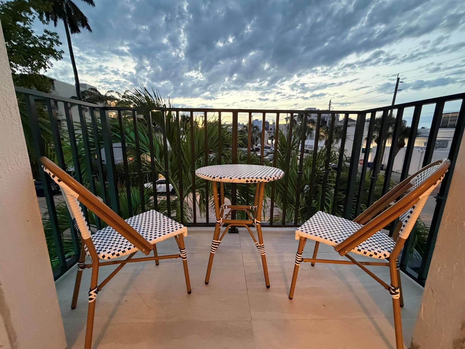 B26042116 — Miami Beach — 7