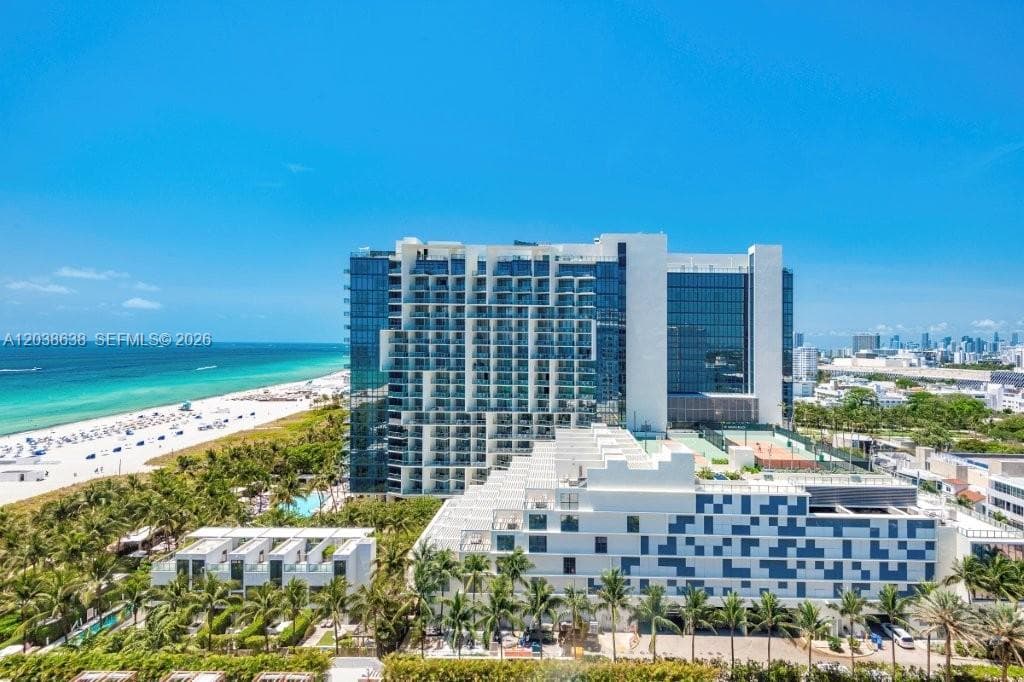 A12038638 — Miami Beach — 26