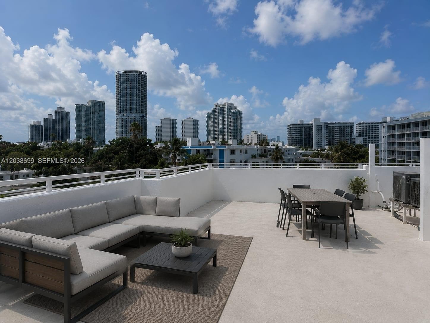 A12038699 — Miami Beach — 14