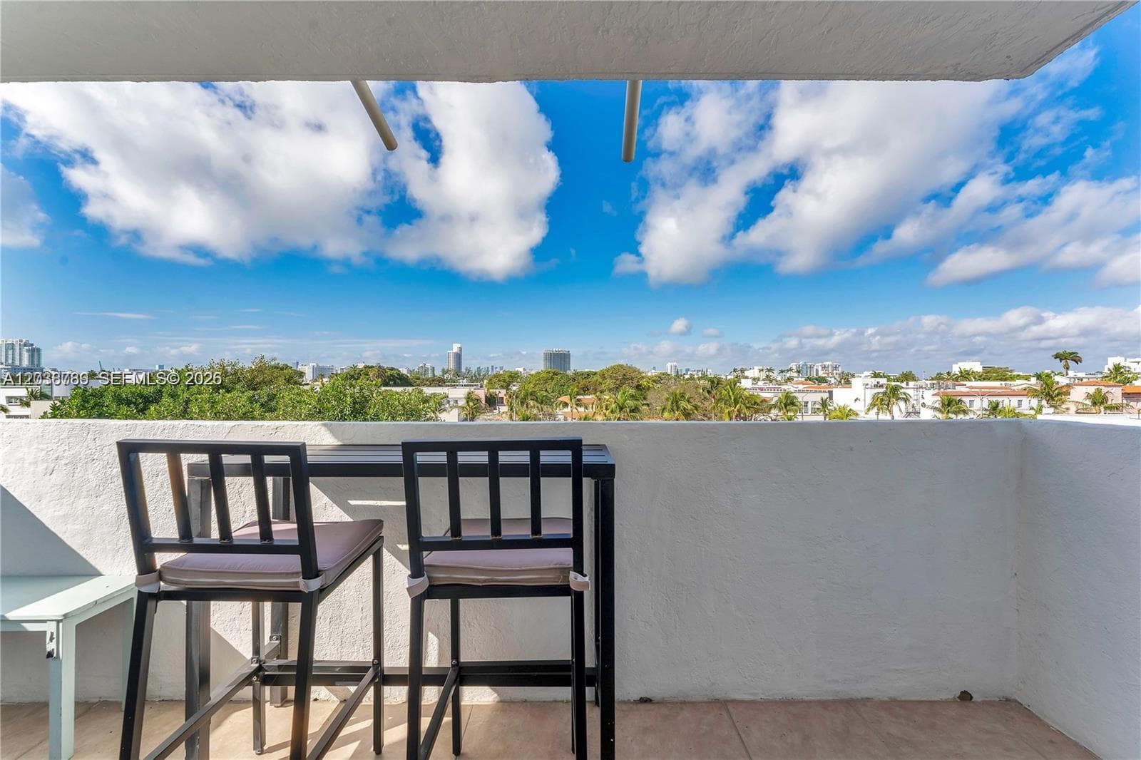A12038789 — Miami Beach — 15