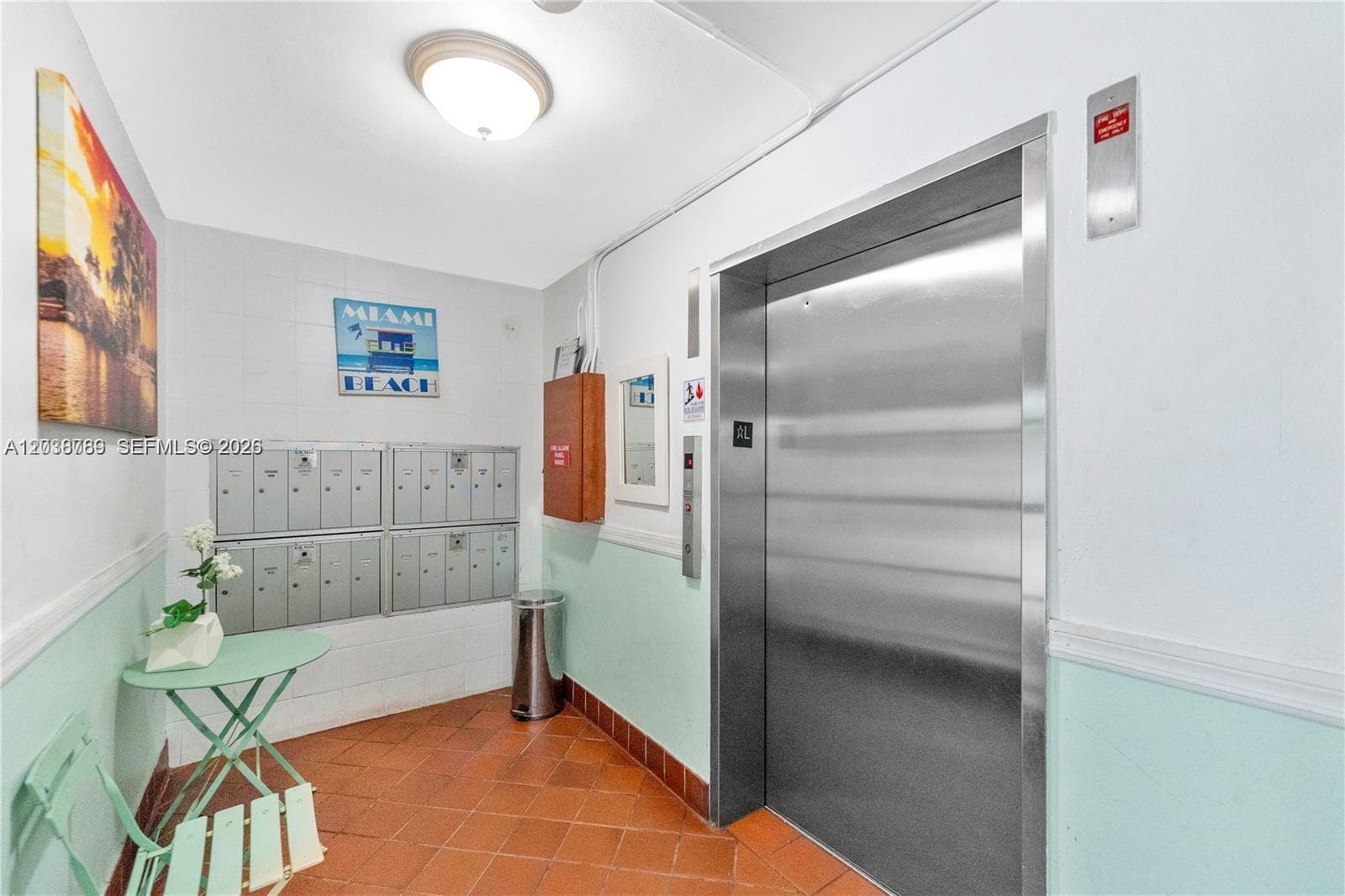 A12038789 — Miami Beach — 21