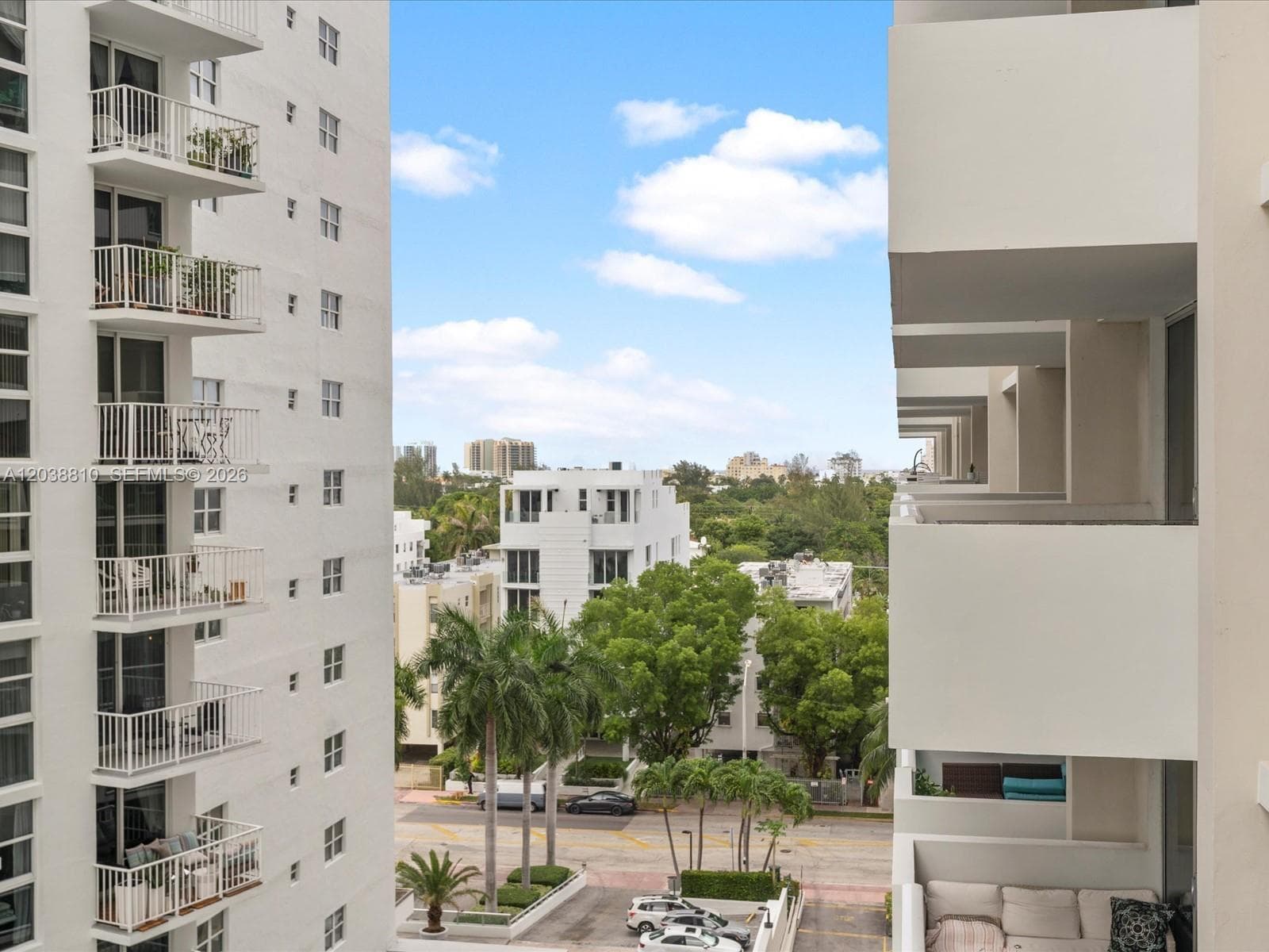 A12038810 — Miami Beach — 23