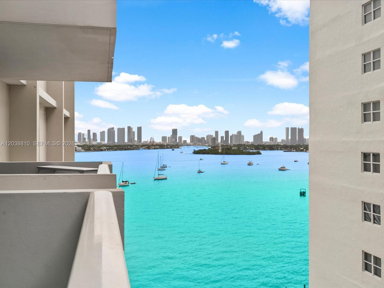 A12038810 — Miami Beach