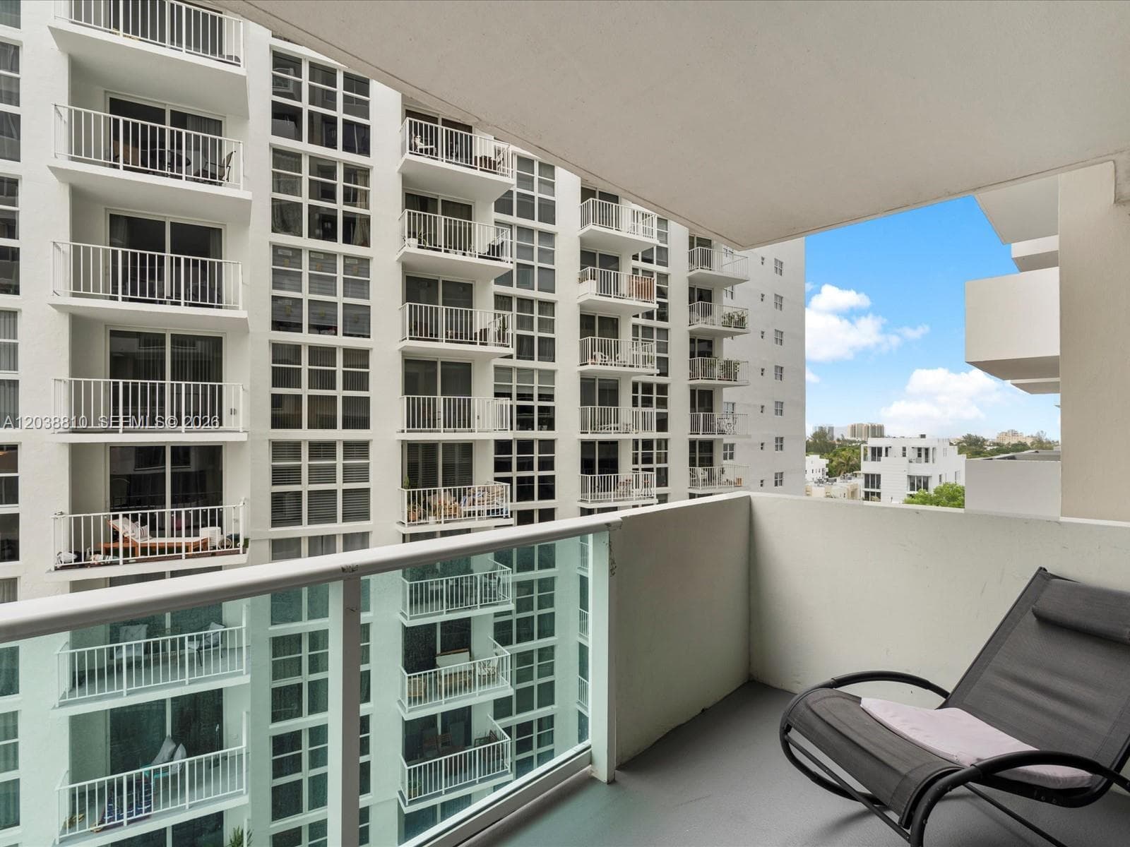 A12038810 — Miami Beach — 21