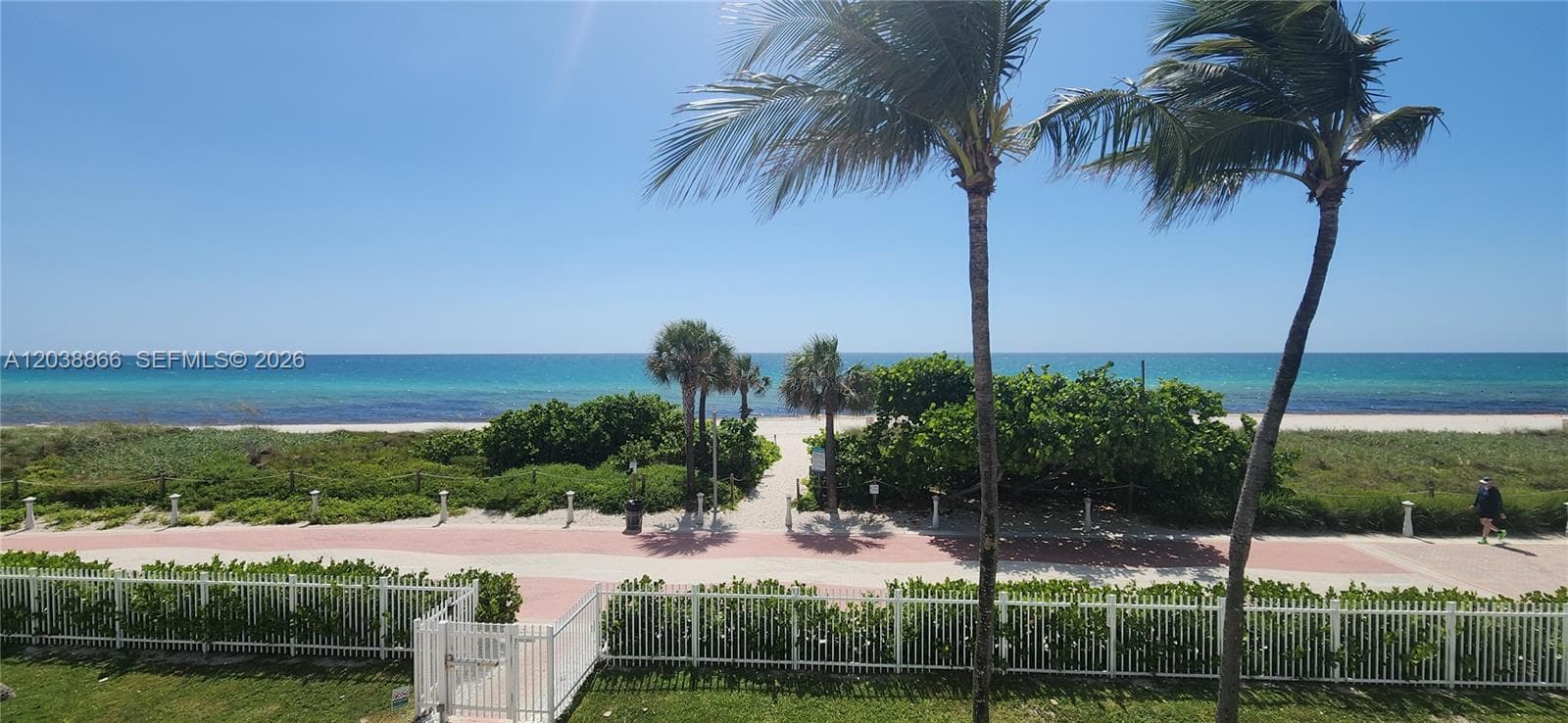 A12038866 — Miami Beach — 26