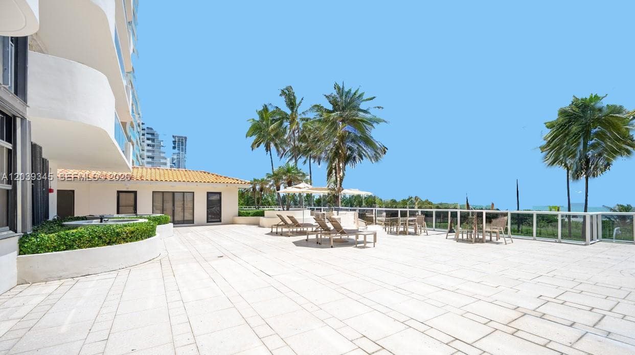 A12039345 — Miami Beach — 50