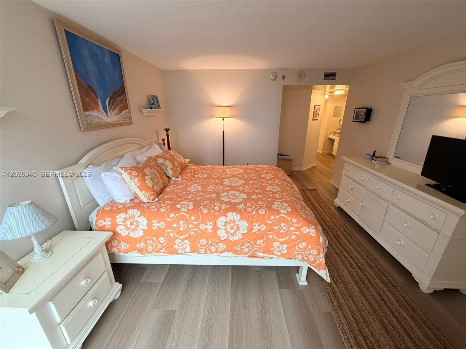 A12039345 — Miami Beach — 39