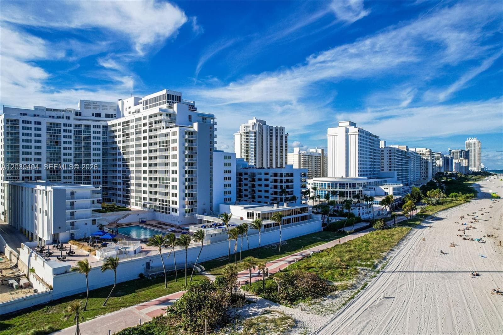 A12039404 — Miami Beach — 42