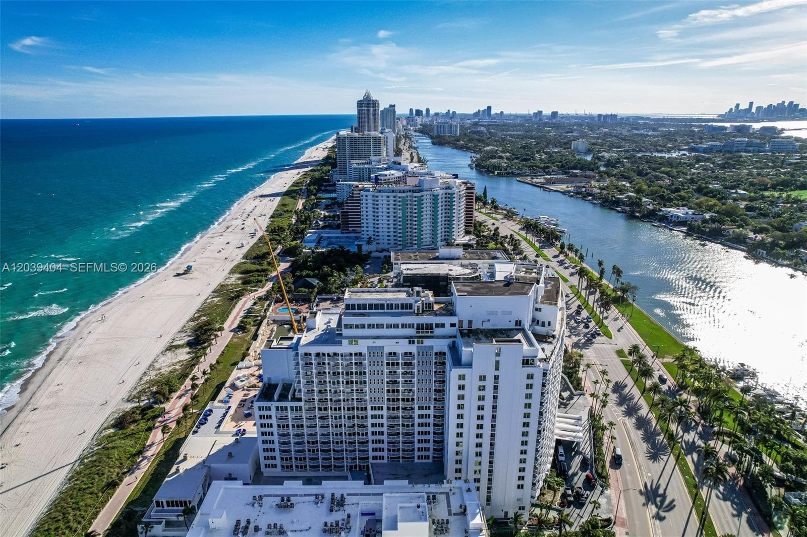 A12039404 — Miami Beach — 32