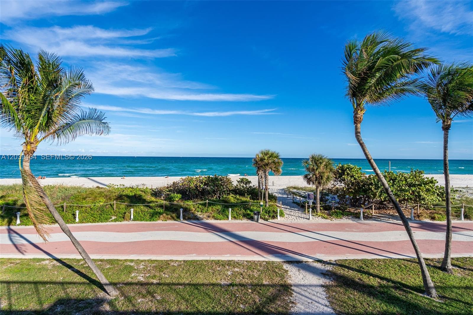 A12039404 — Miami Beach — 25