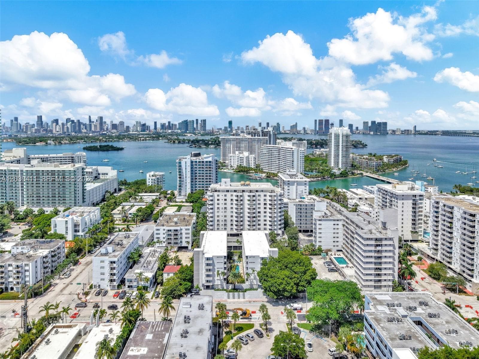 A12039411 — Miami Beach — 39