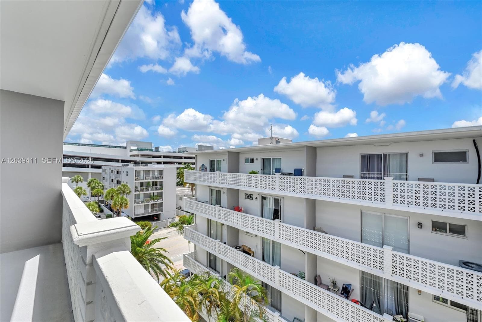 A12039411 — Miami Beach — 29