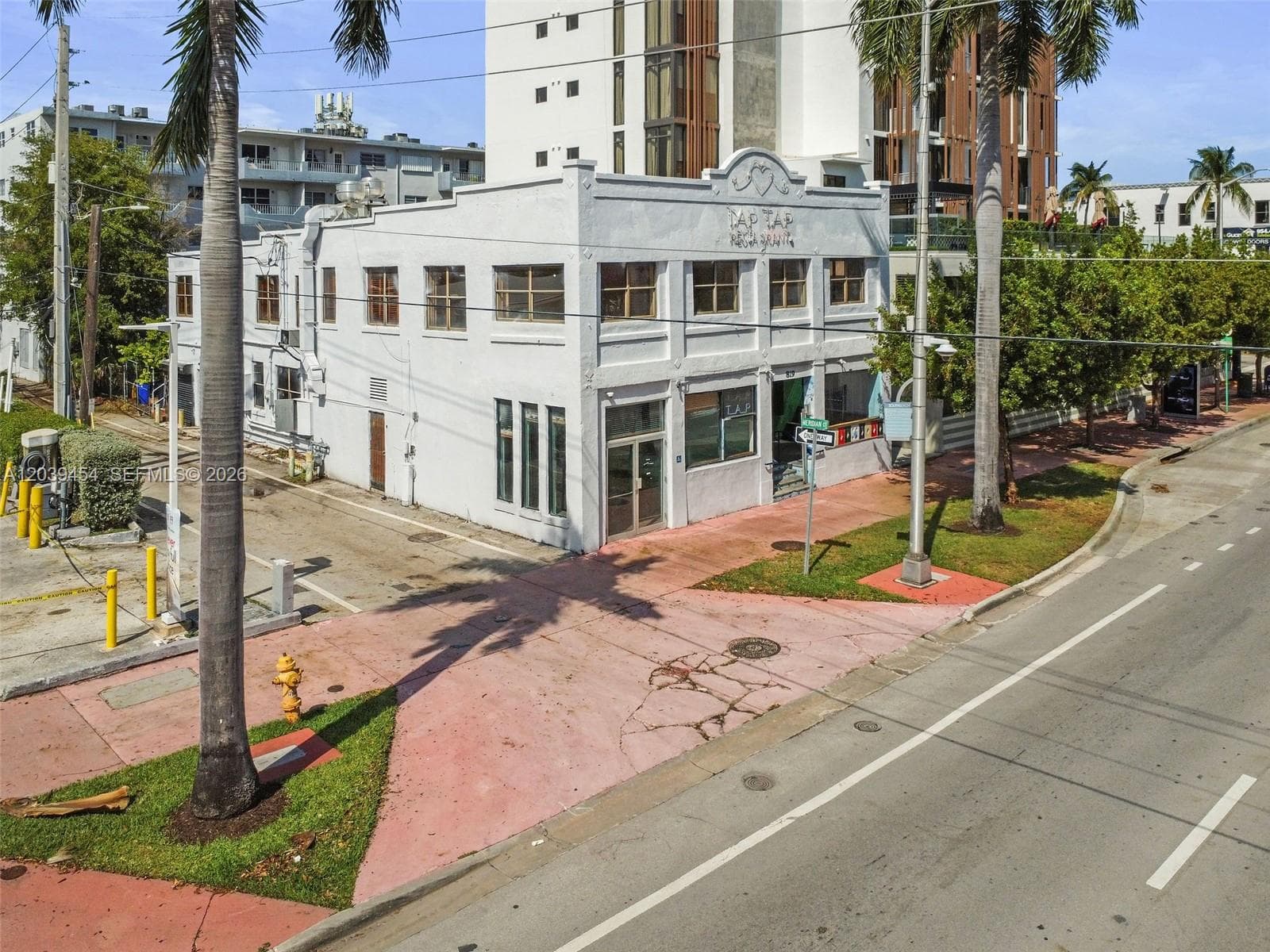 A12039454 — Miami Beach