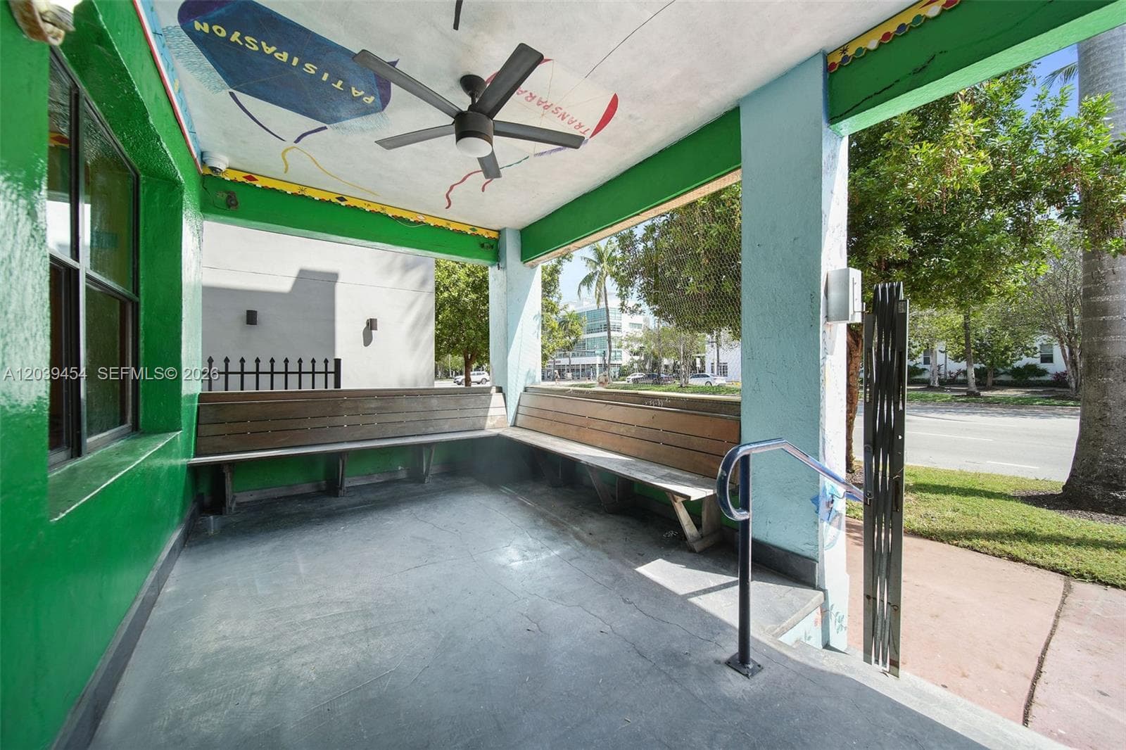 A12039454 — Miami Beach — 38