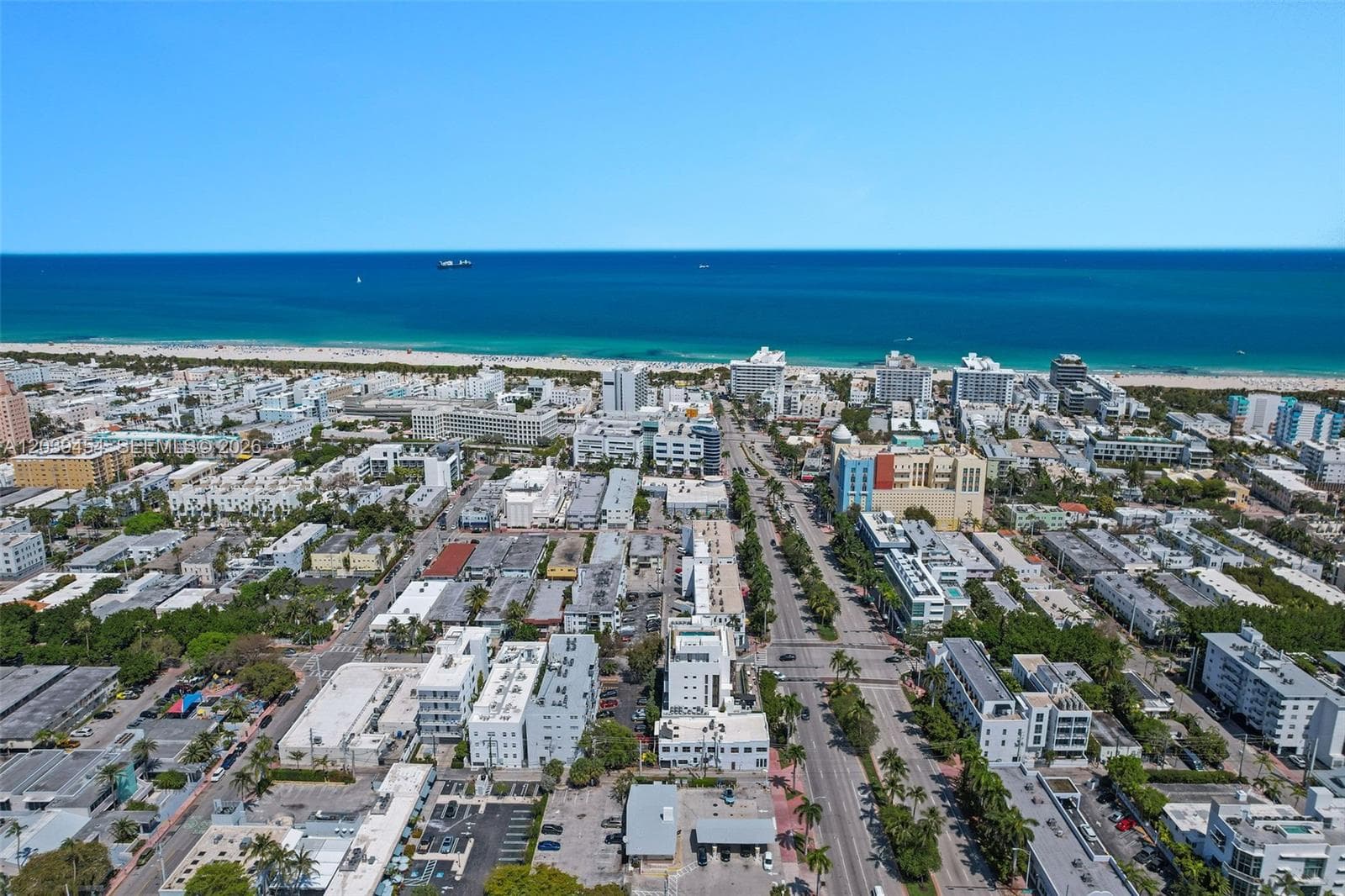 A12039454 — Miami Beach — 33