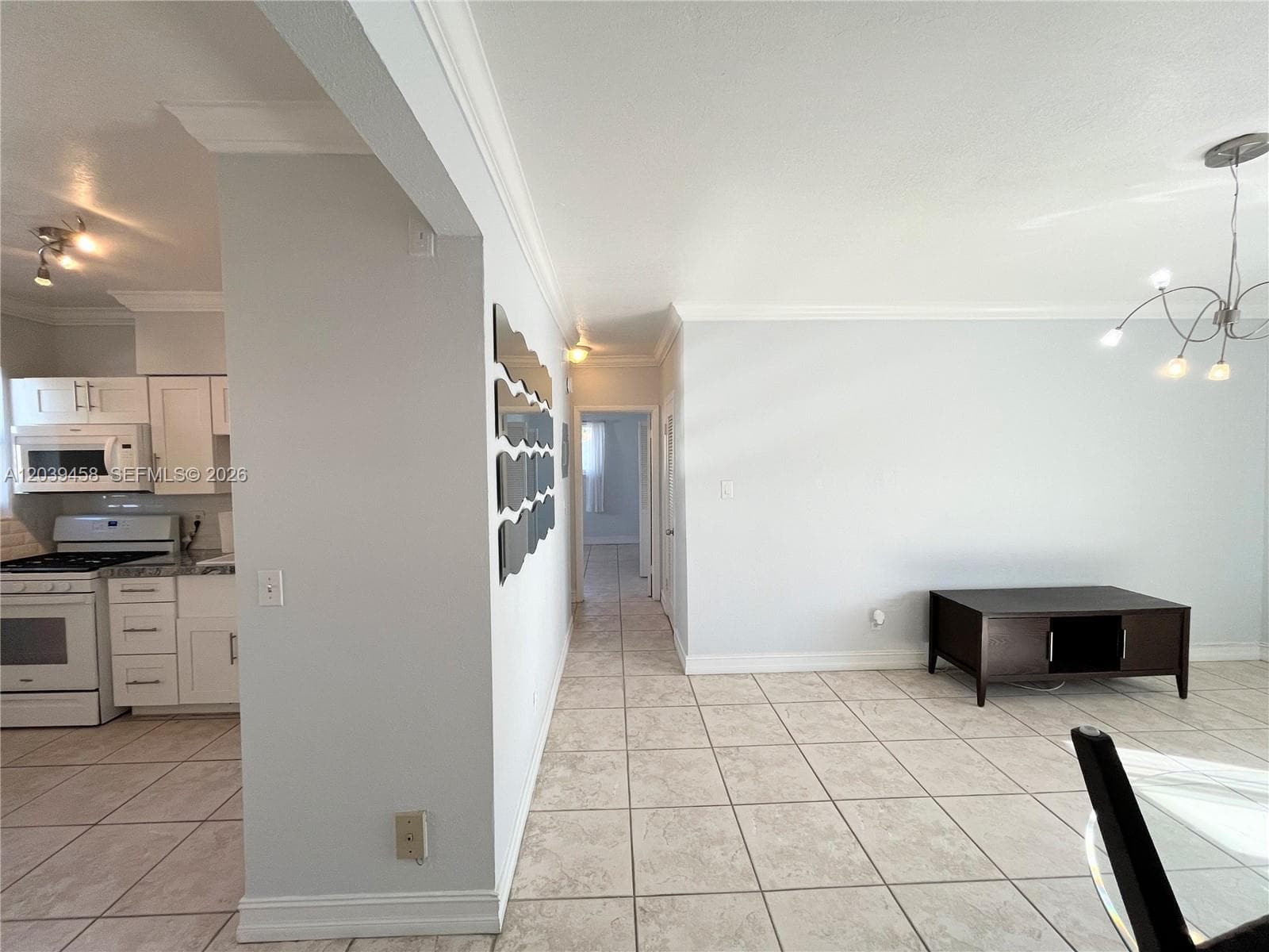 A12039458 — Miami Beach — 7