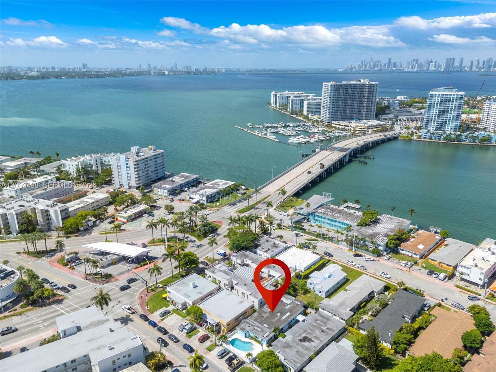 A12039498 — Miami Beach — 2