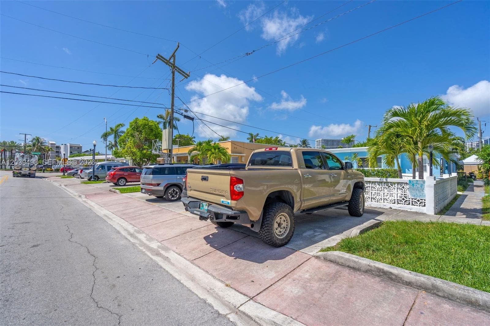 A12039498 — Miami Beach — 32