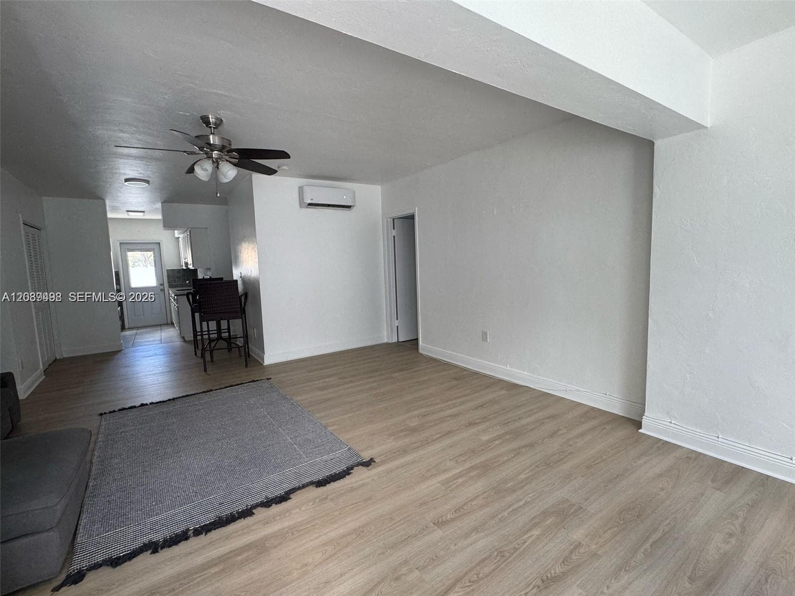 A12039498 — Miami Beach — 18