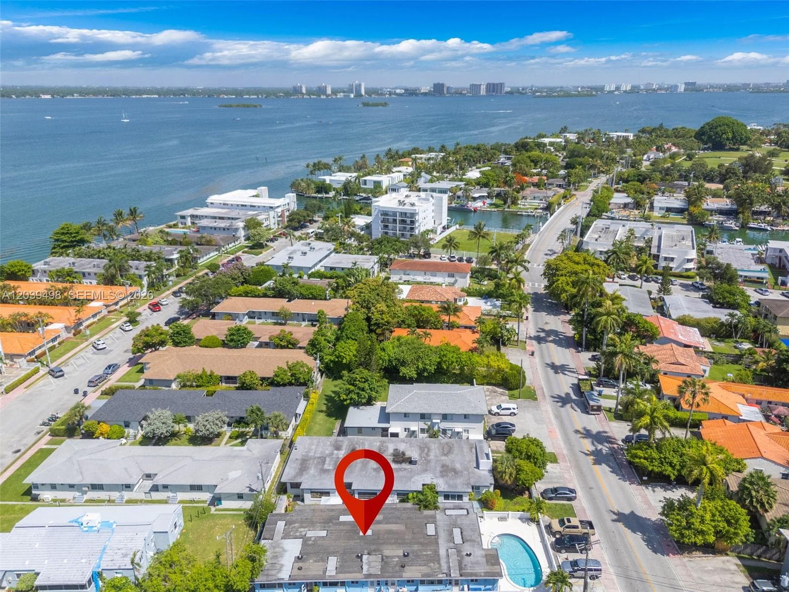 A12039498 — Miami Beach — 37