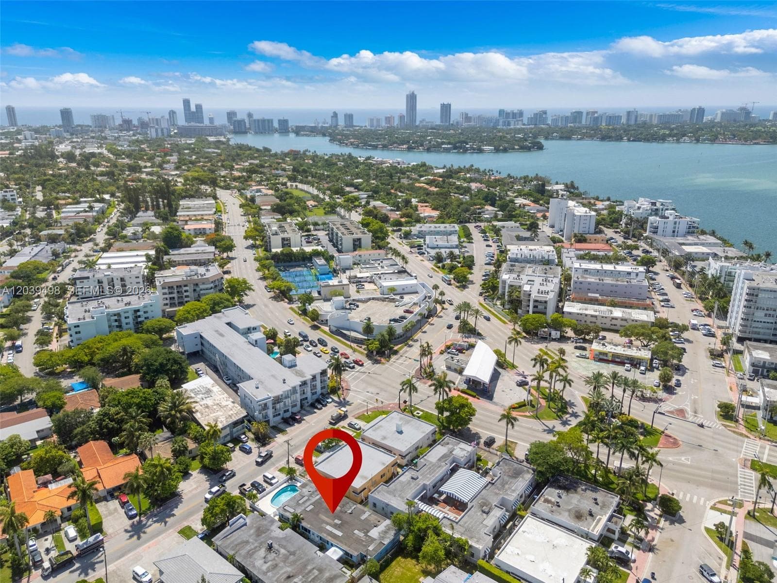 A12039498 — Miami Beach — 35