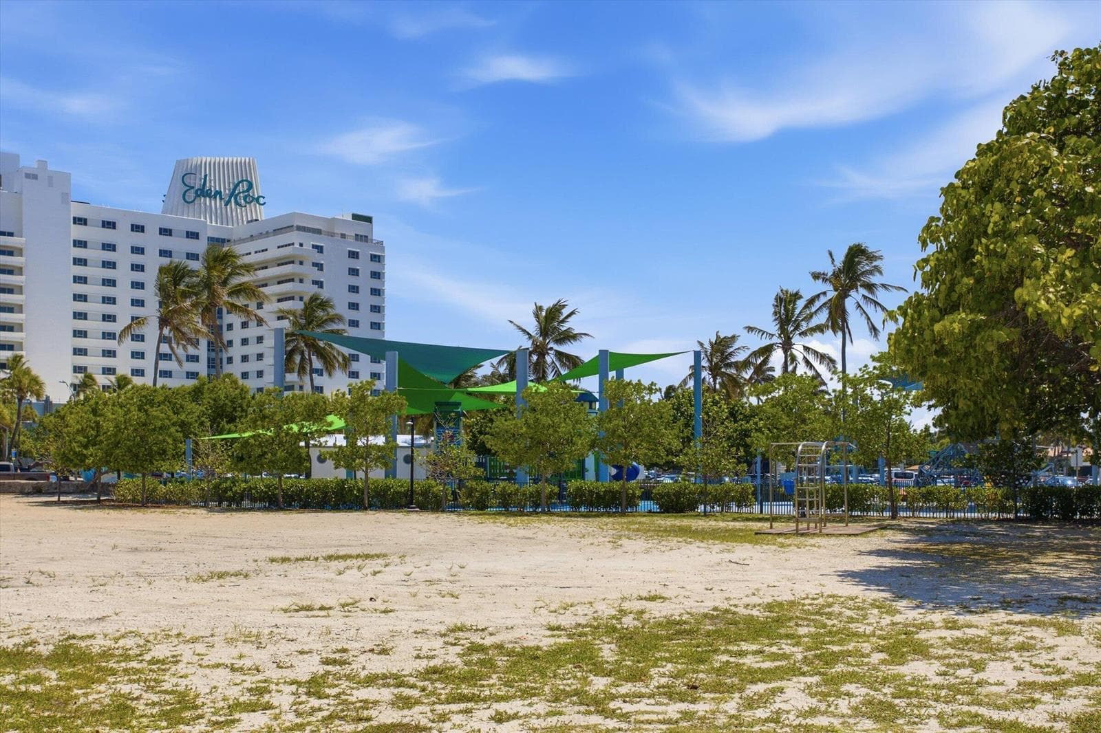 B26042724 — Miami Beach — 46