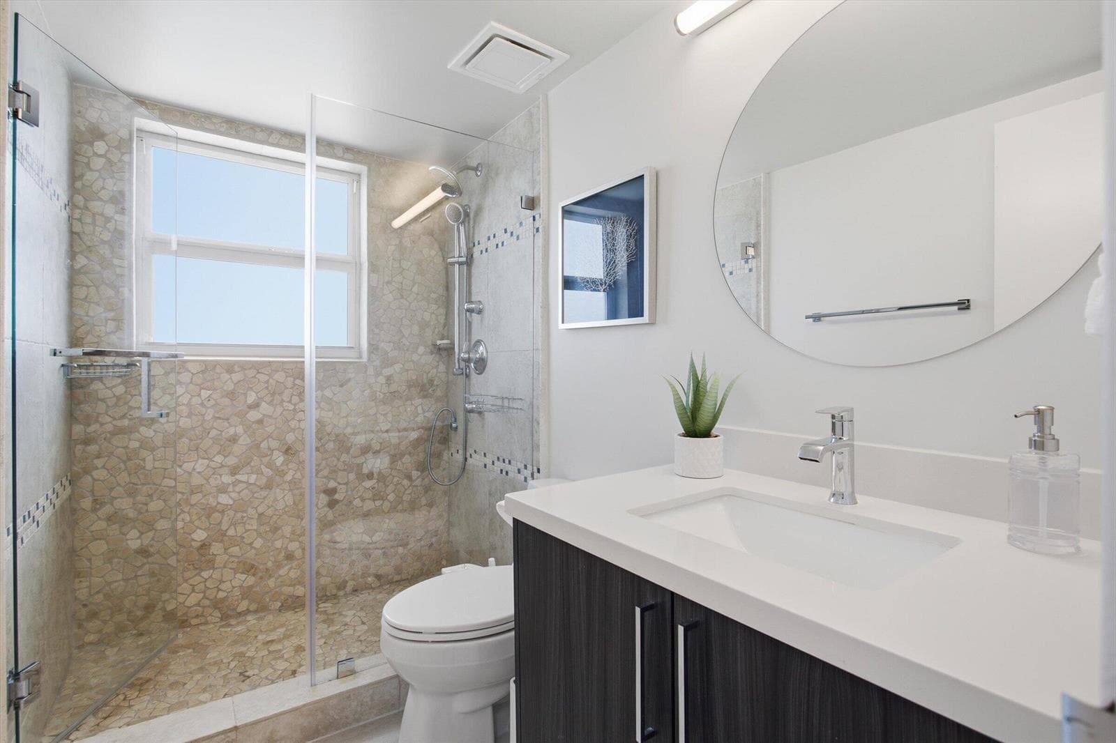 B26042724 — Miami Beach — 22