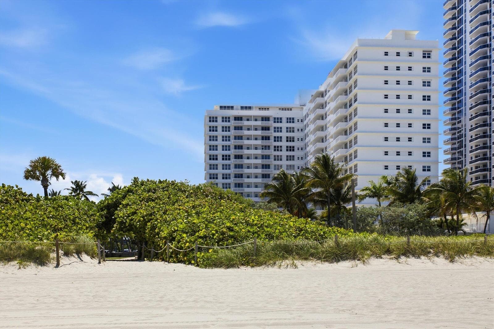 B26042724 — Miami Beach