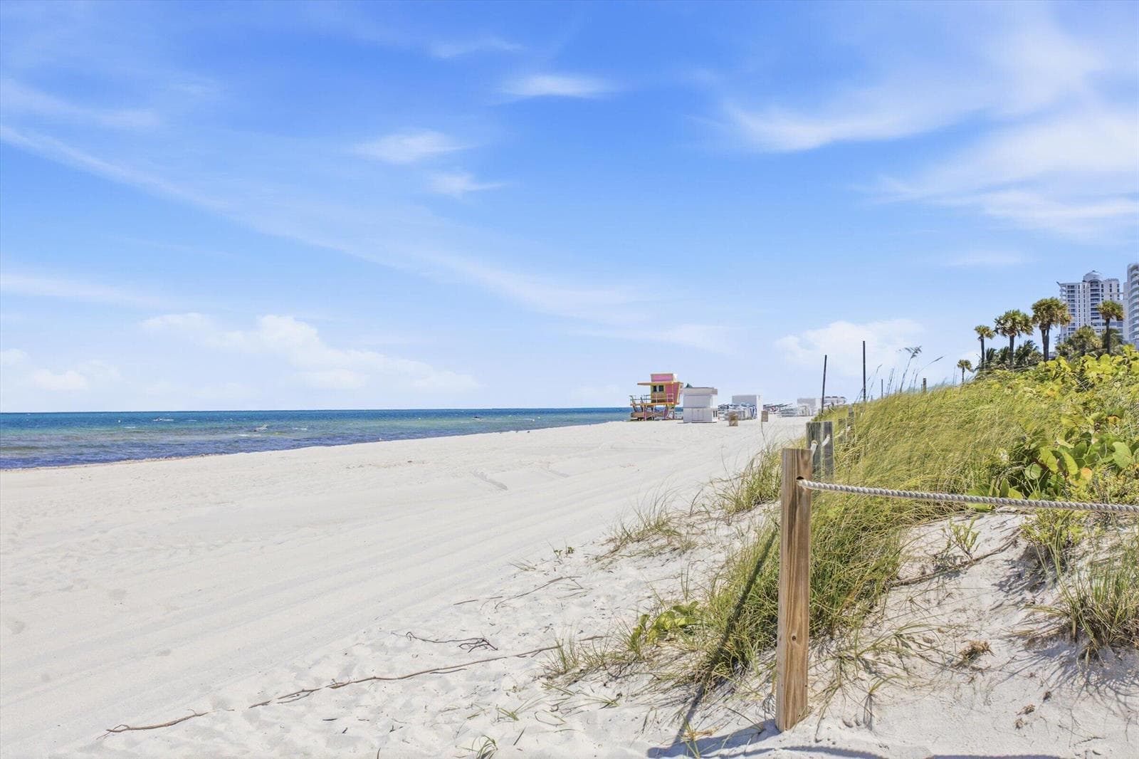B26042724 — Miami Beach — 44