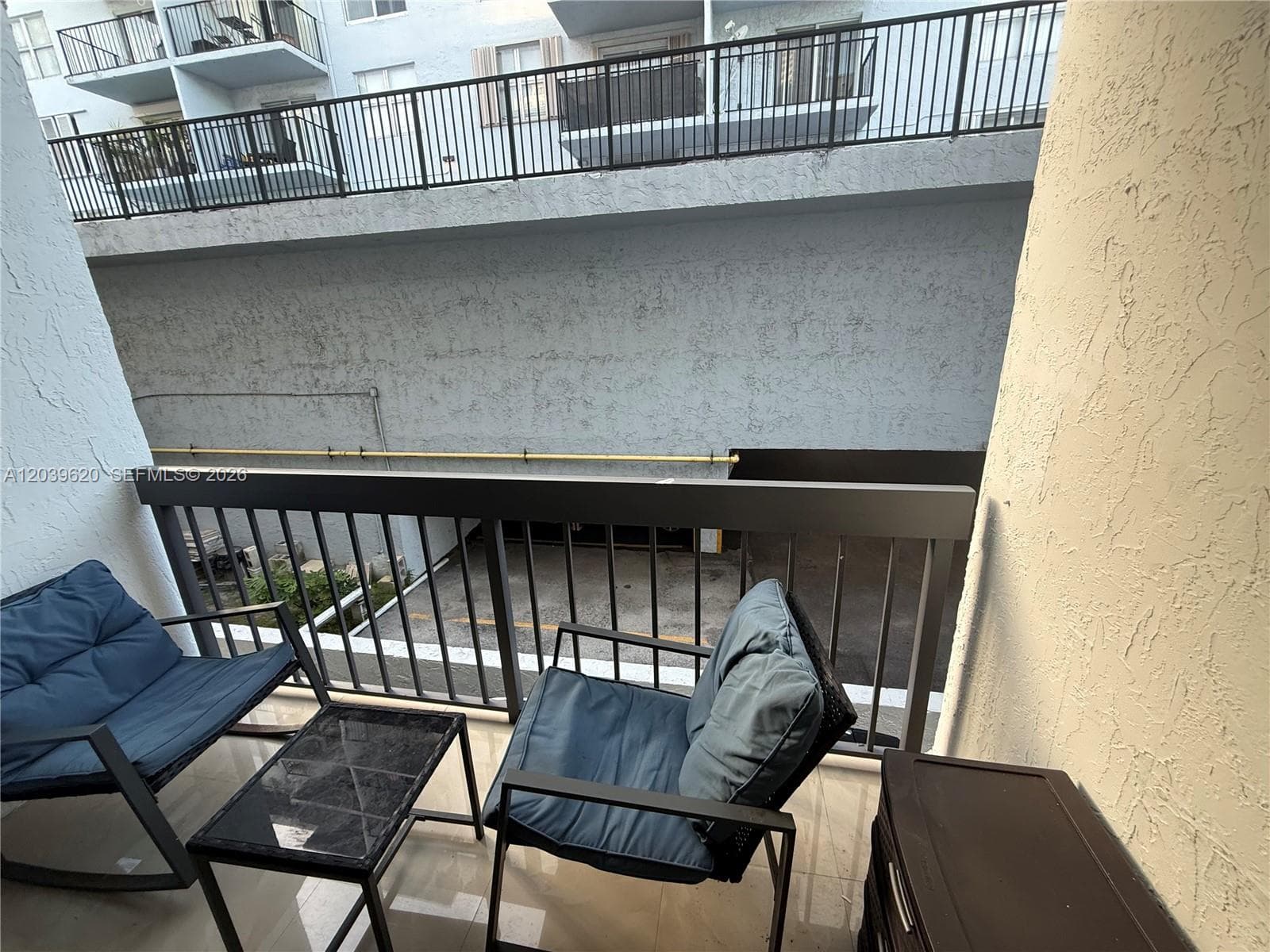 A12039620 — Miami Beach — 8