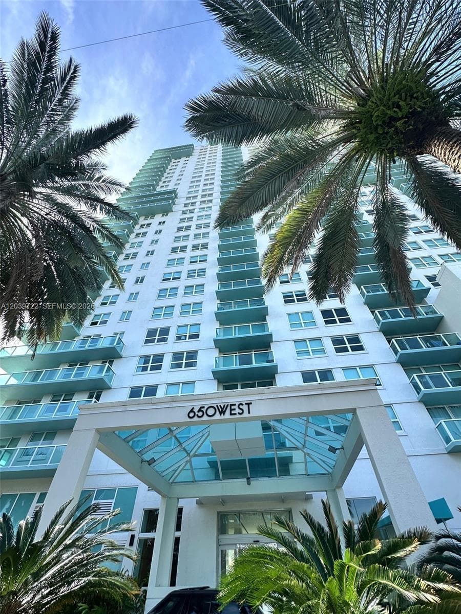 A12039722 — Miami Beach