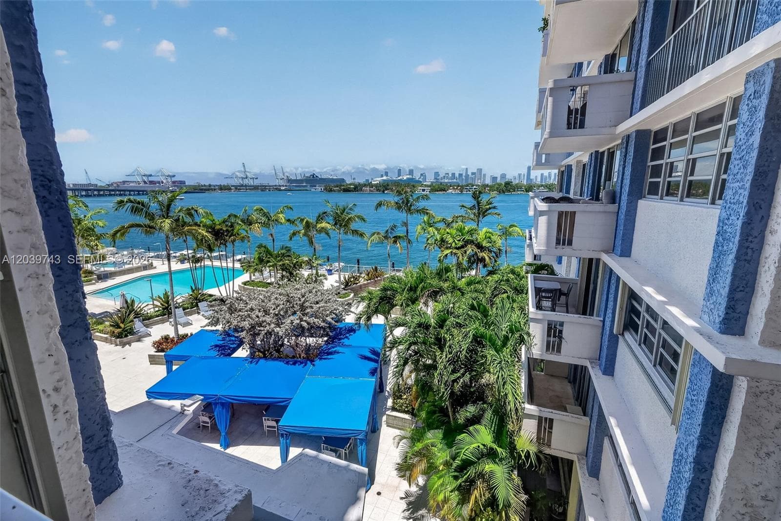 A12039743 — Miami Beach — 2