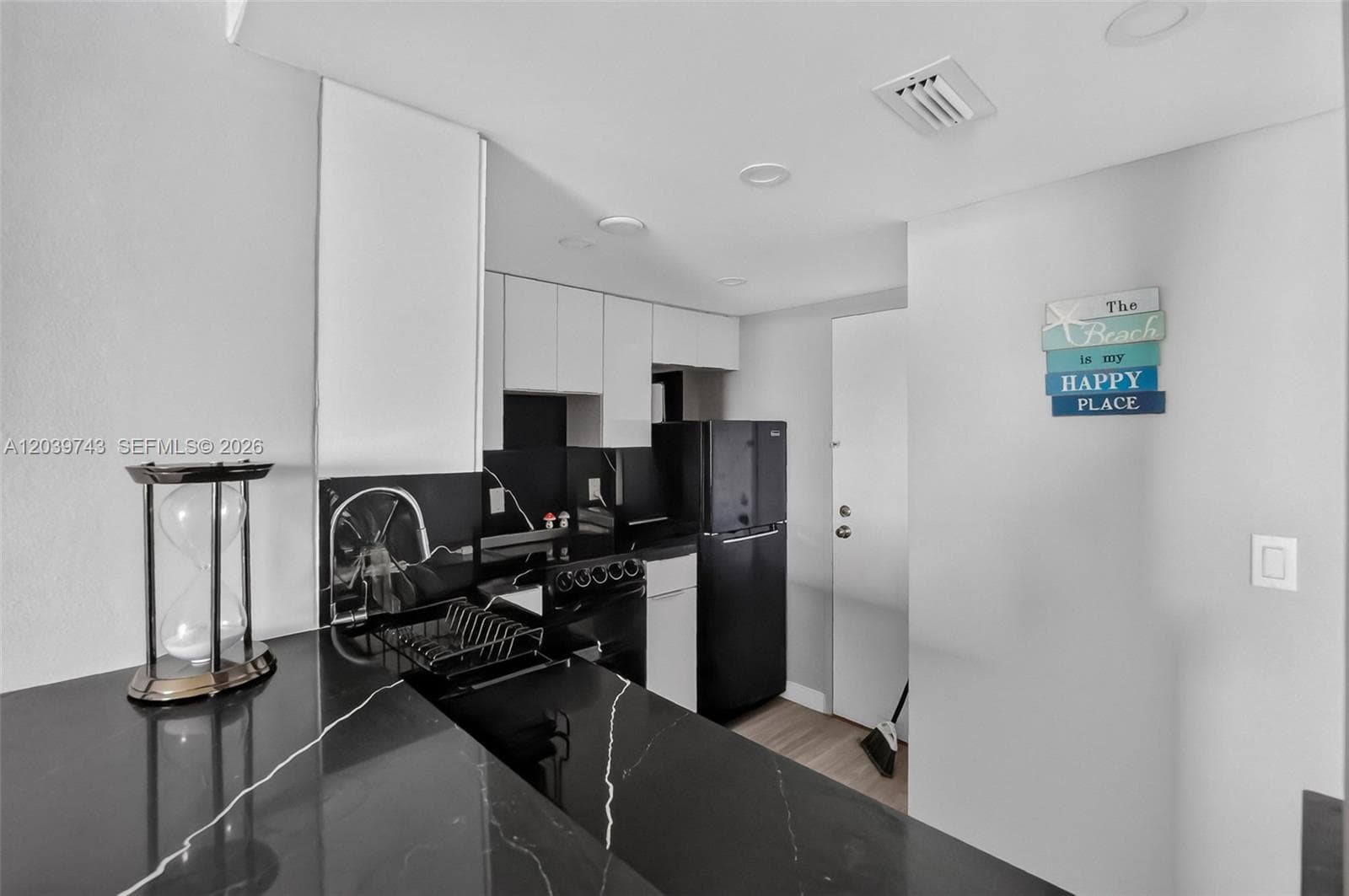A12039743 — Miami Beach — 5
