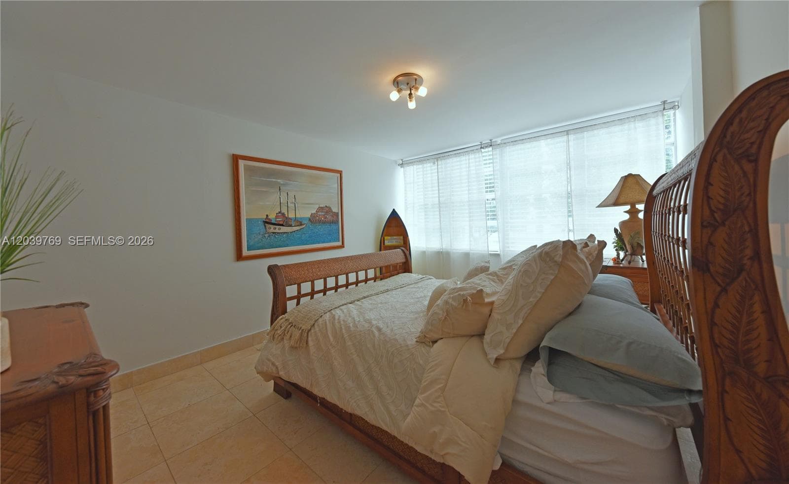 A12039769 — Miami Beach — 14