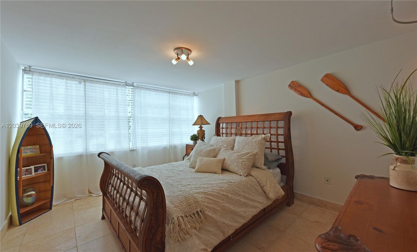 A12039769 — Miami Beach — 15