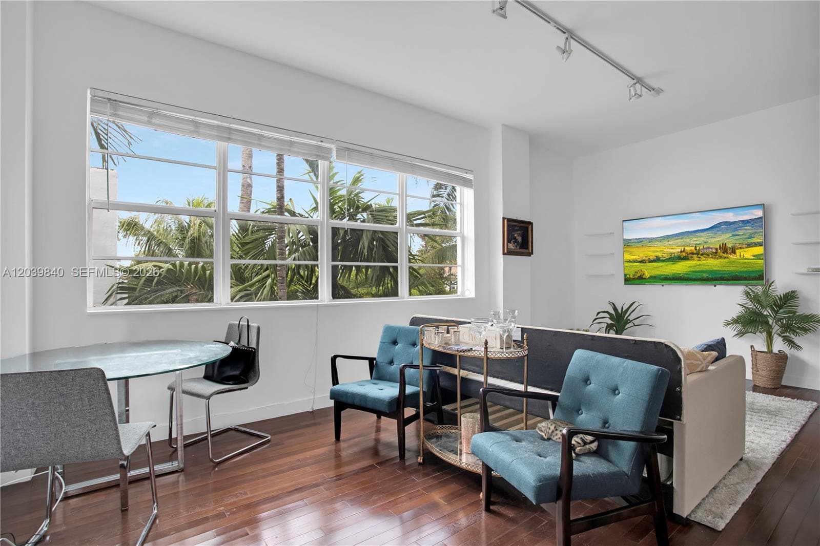 A12039840 — Miami Beach — 5