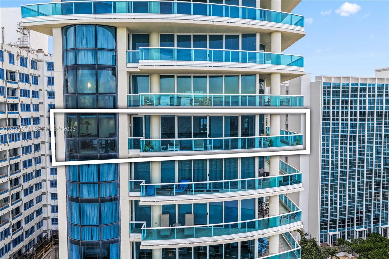 A12039934 — Miami Beach — 53