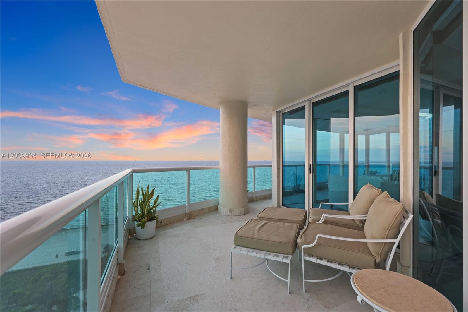 A12039934 — Miami Beach — 67