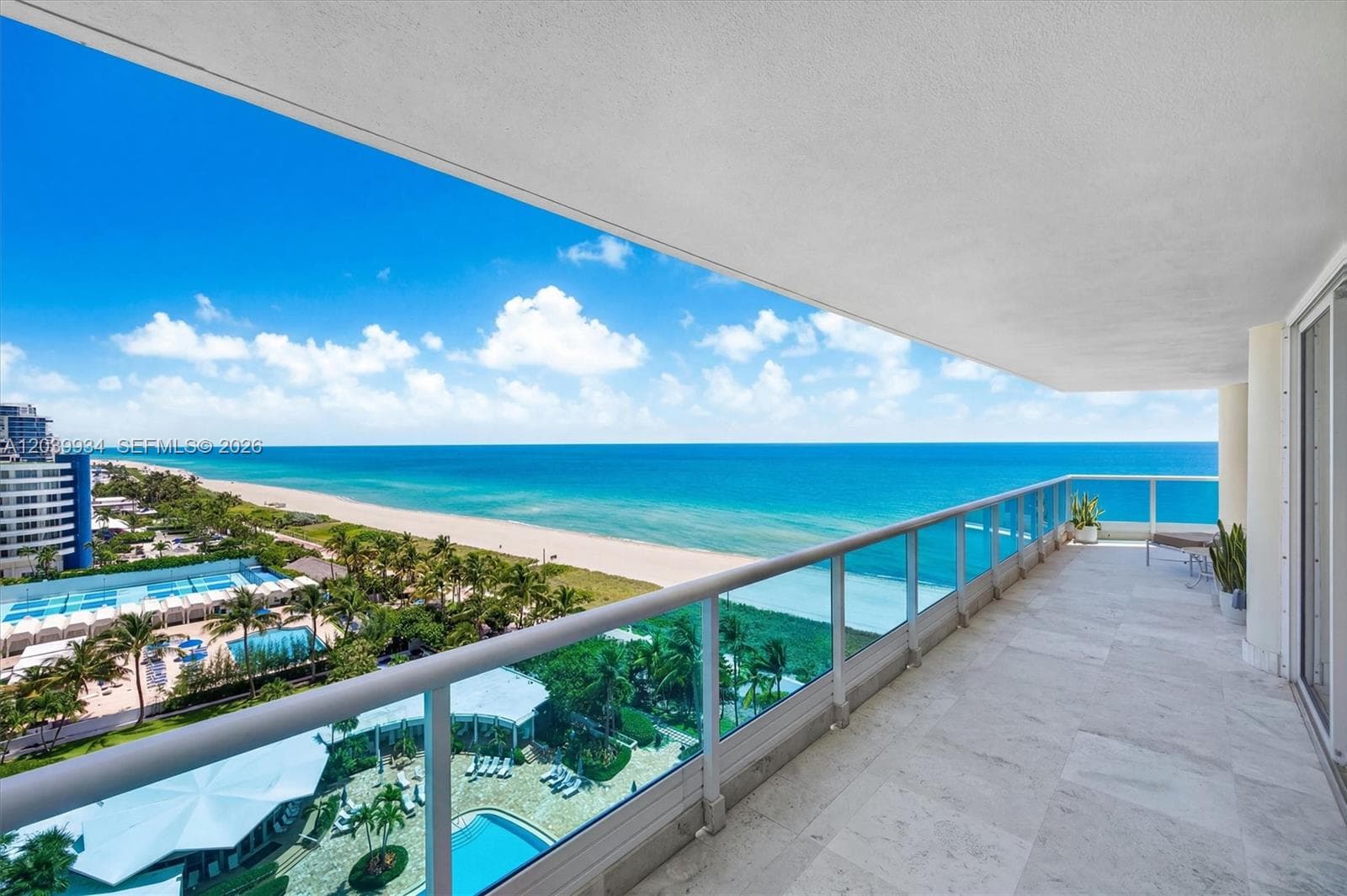 A12039934 — Miami Beach — 30
